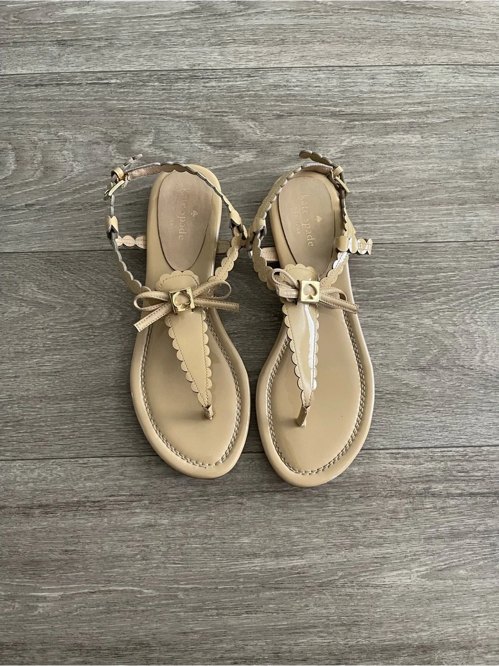 Kate Spade scalloped bow nude sandals - 8